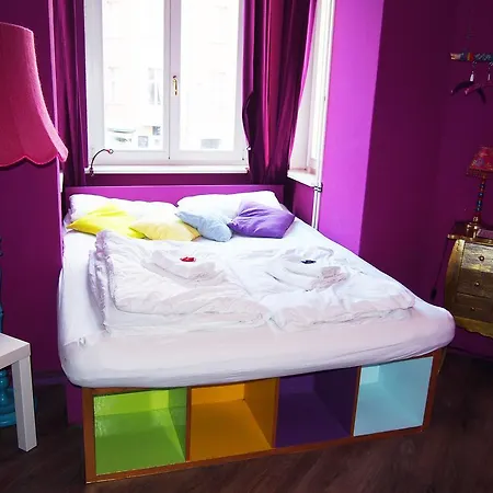 Box61 Art Concept Flat Albergue
